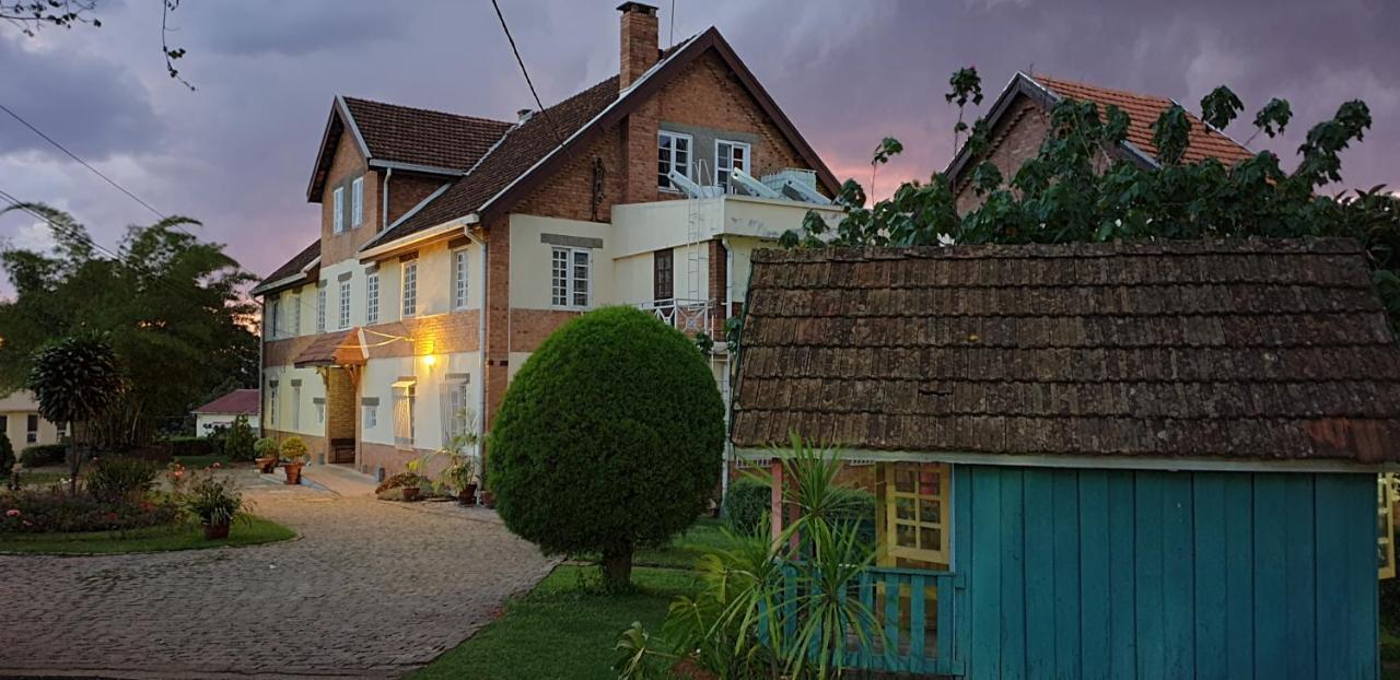 Hotel Lovasoa 4C Antsirabe Exteriér fotografie