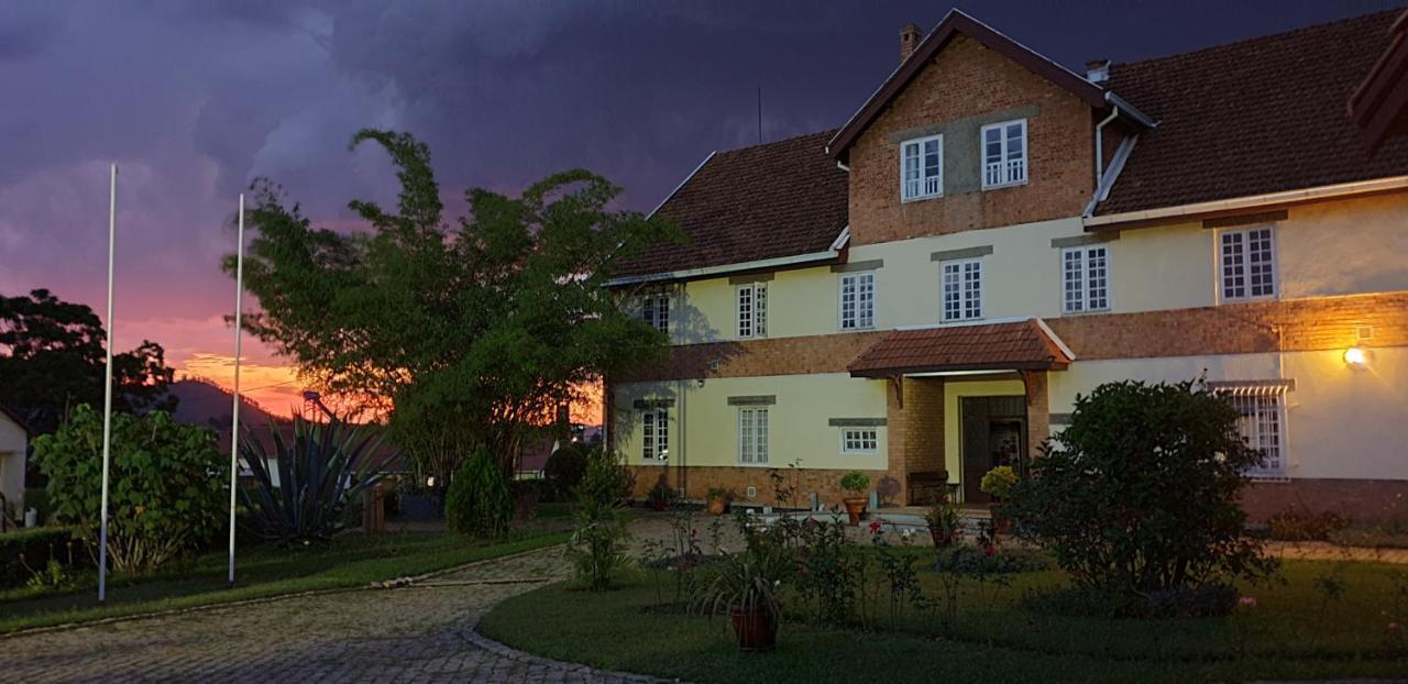Hotel Lovasoa 4C Antsirabe Exteriér fotografie