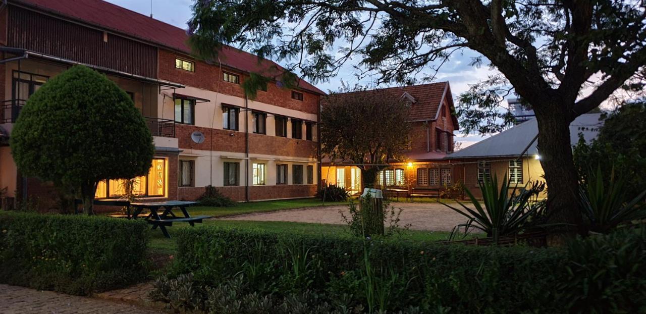 Hotel Lovasoa 4C Antsirabe Exteriér fotografie
